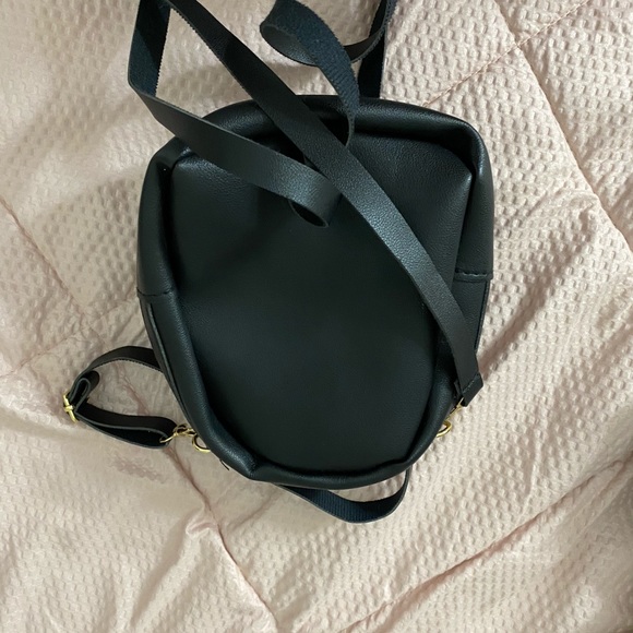 backpack - Picture 5 of 5